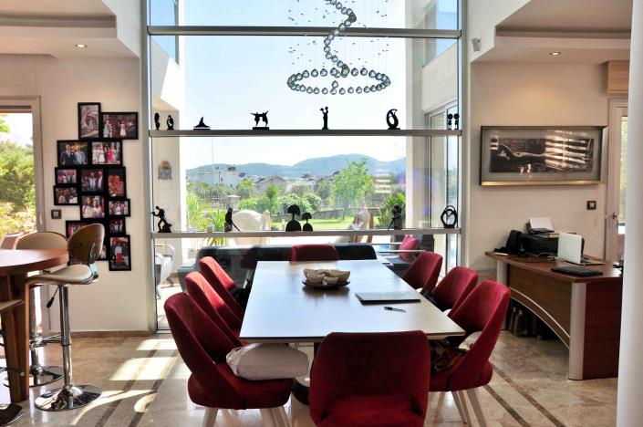 Image No.12-4 Bed Villa / Detached for sale