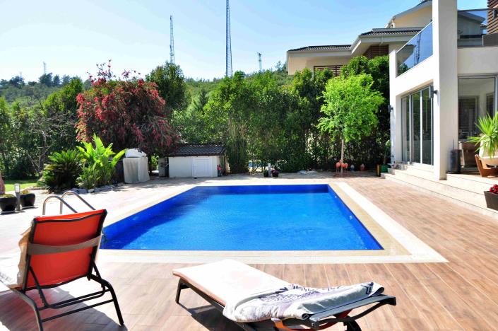 Image No.4-4 Bed Villa / Detached for sale