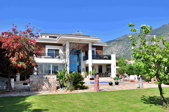 Image No.17-4 Bed Villa / Detached for sale