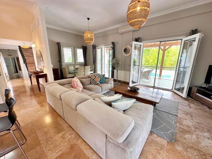 Image No.12-4 Bed Villa for sale