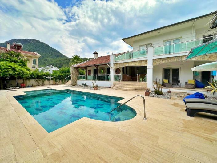 Image No.4-4 Bed Villa for sale