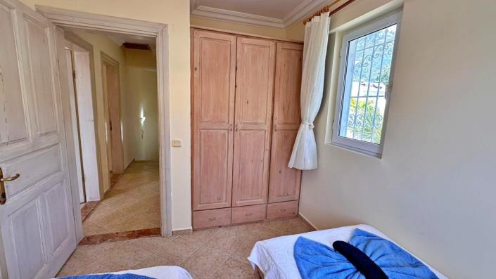 Image No.25-4 Bed Villa / Detached for sale