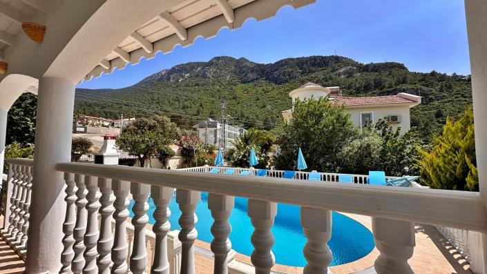 Image No.10-4 Bed Villa / Detached for sale