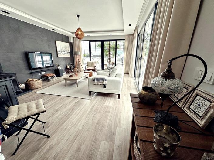 Image No.5-3 Bed Villa / Detached for sale