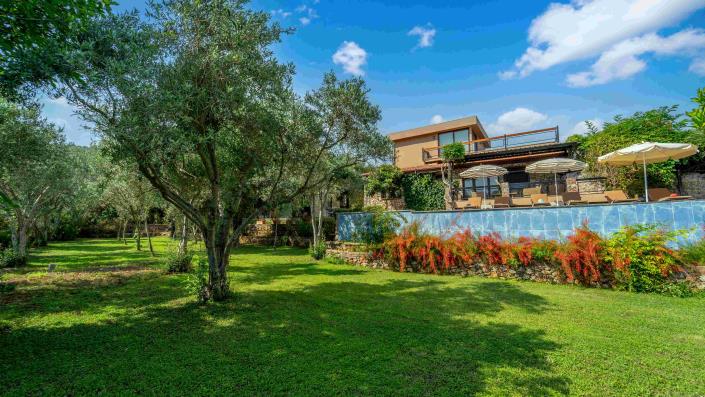 Image No.43-4 Bed Villa / Detached for sale