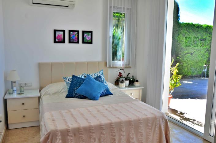 Image No.36-4 Bed Villa / Detached for sale