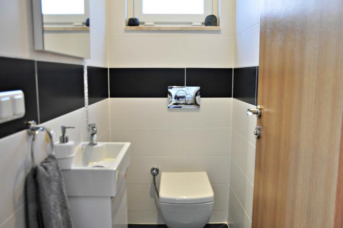 Image No.38-4 Bed Villa / Detached for sale