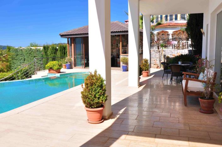 Image No.47-4 Bed Villa / Detached for sale