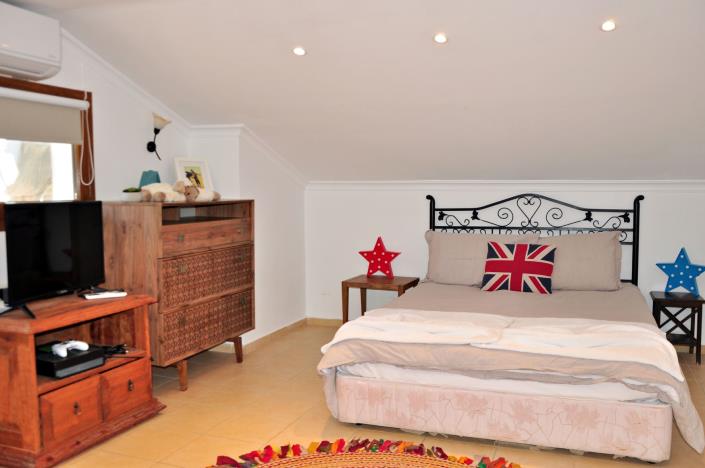 Image No.29-4 Bed Villa / Detached for sale