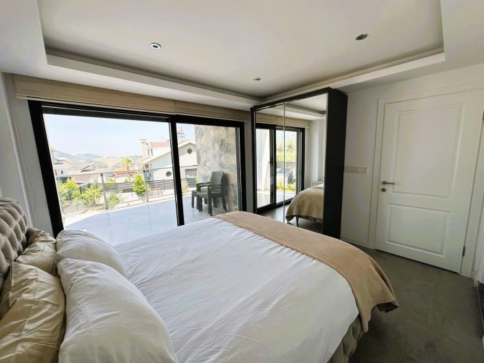 Image No.24-6 Bed Villa / Detached for sale