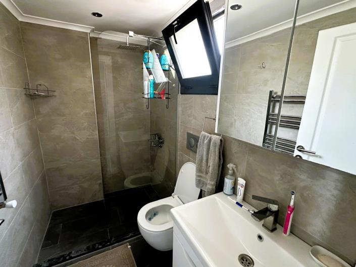 Image No.26-6 Bed Villa / Detached for sale