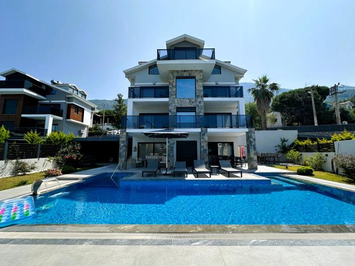 Image No.1-6 Bed Villa / Detached for sale