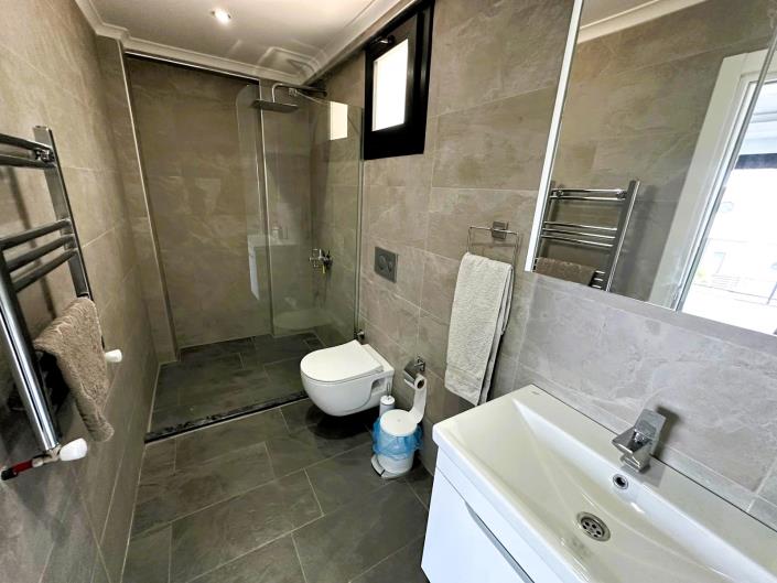 Image No.22-6 Bed Villa / Detached for sale