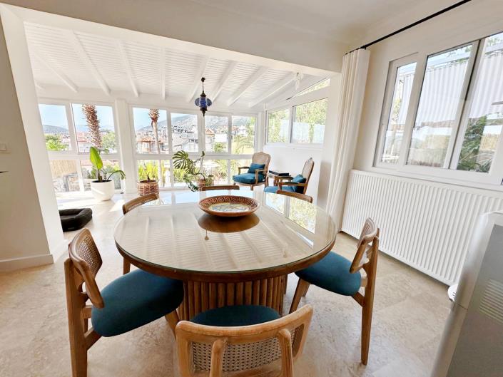 Image No.12-4 Bed Villa for sale