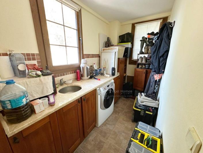 Image No.18-3 Bed Villa / Detached for sale