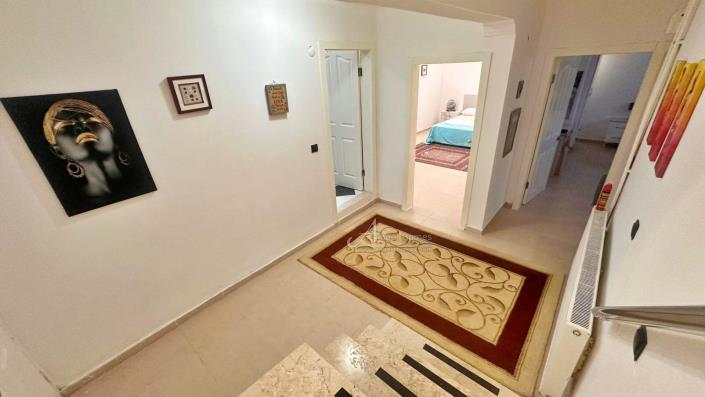 Image No.21-4 Bed Apartment for sale