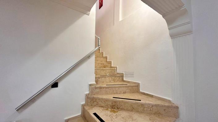 Image No.23-4 Bed Apartment for sale