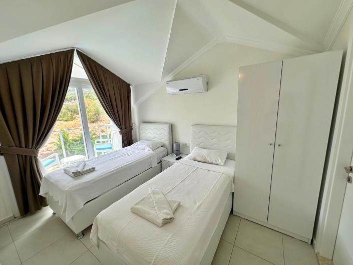 Image No.35-4 Bed Villa for sale