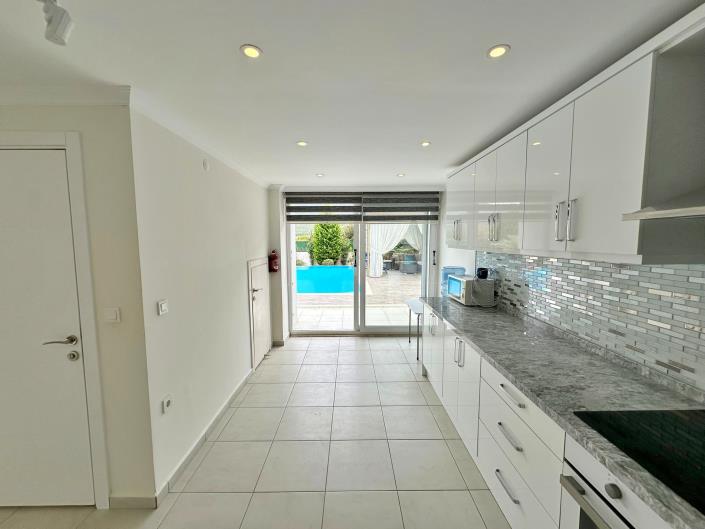 Image No.15-4 Bed Villa for sale