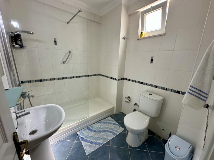 Image No.25-2 Bed Apartment for sale