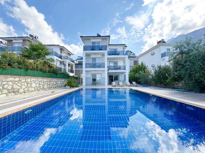 Image No.1-4 Bed Villa / Detached for sale