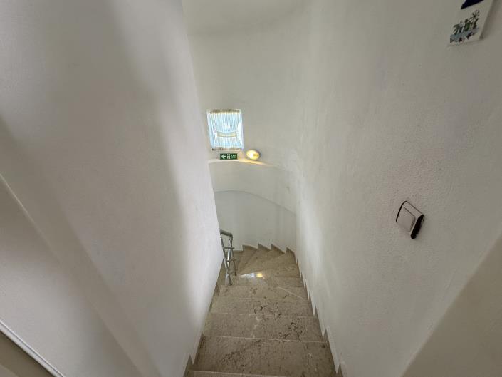 Image No.16-4 Bed Apartment for sale