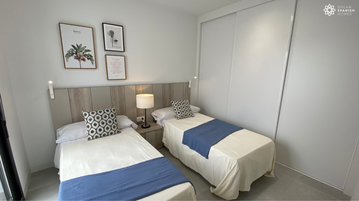 Image No.35-2 Bed House for sale