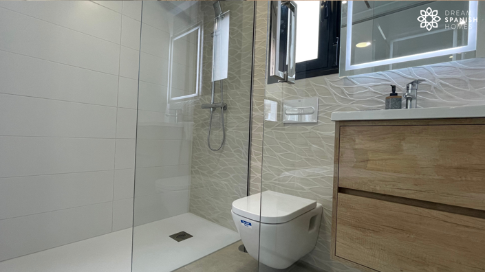 Image No.13-3 Bed Property for sale