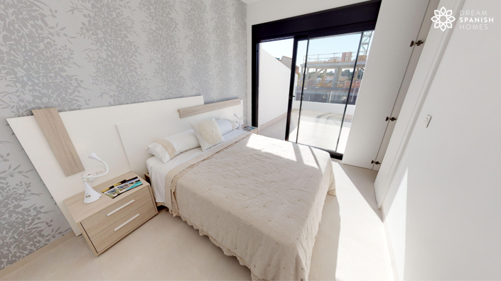 Image No.18-3 Bed Property for sale