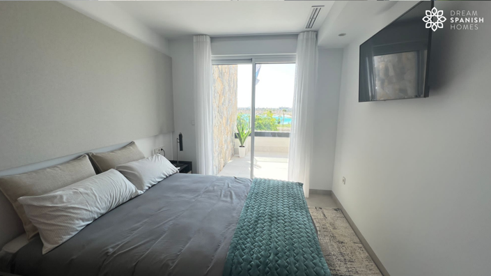 Image No.19-3 Bed House for sale