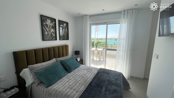 Image No.25-3 Bed House for sale