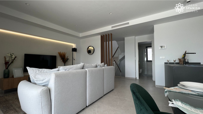 Image No.6-3 Bed House for sale