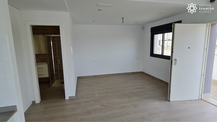 Image No.6-3 Bed House for sale