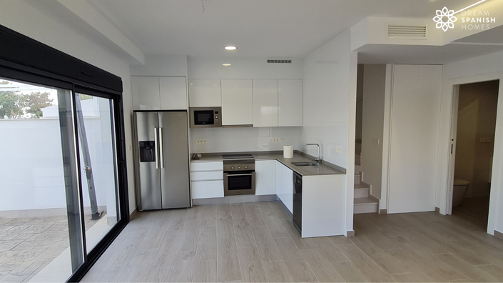 Image No.7-3 Bed House for sale