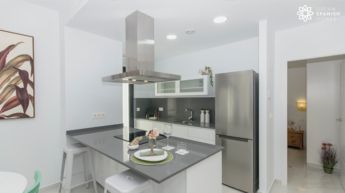 Image No.12-3 Bed House for sale