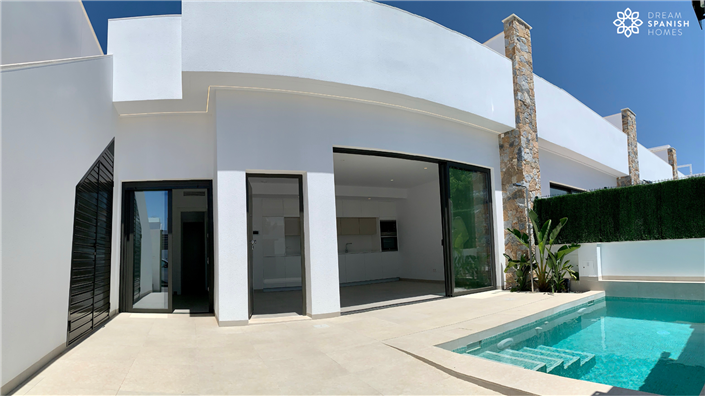 Image No.15-3 Bed House for sale