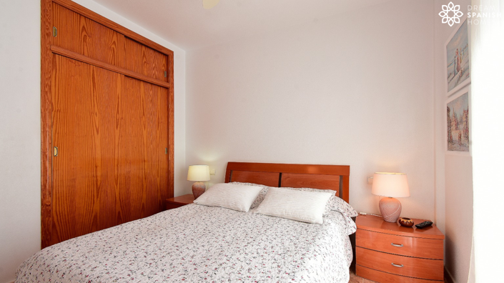 Image No.18-3 Bed House for sale