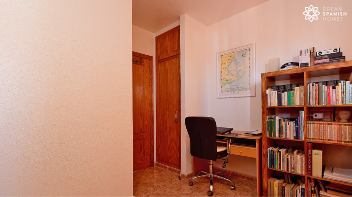 Image No.25-3 Bed House for sale