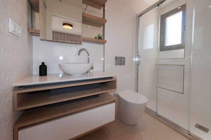 Image No.15-3 Bed House for sale