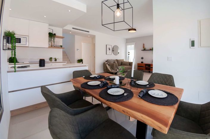 Image No.4-3 Bed House for sale