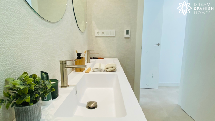 Image No.18-2 Bed Apartment for sale