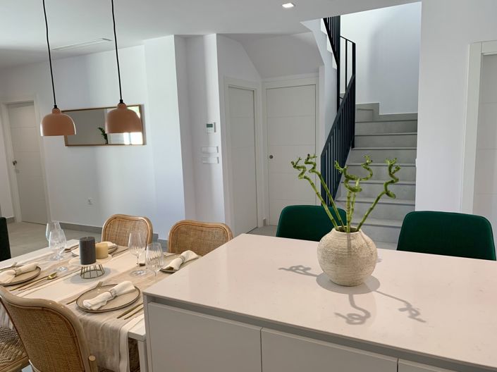 Image No.6-3 Bed House for sale