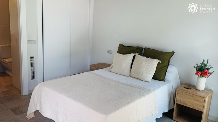 Image No.13-2 Bed Bungalow for sale