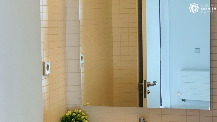 Image No.15-2 Bed Bungalow for sale