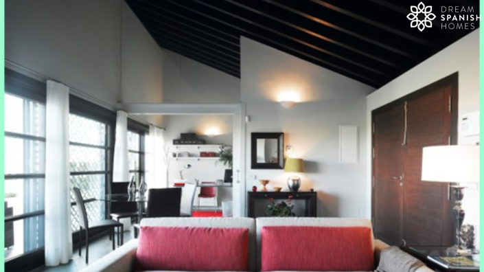 Image No.15-2 Bed House for sale