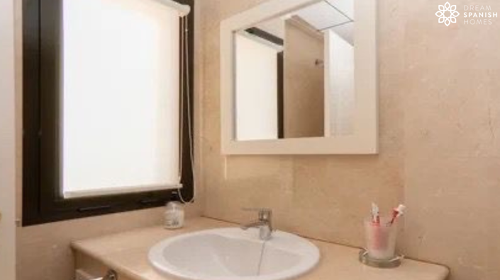 Image No.14-2 Bed Apartment for sale