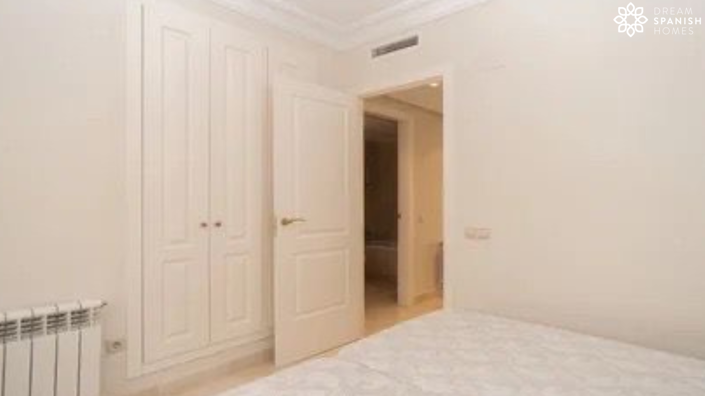 Image No.19-2 Bed Apartment for sale