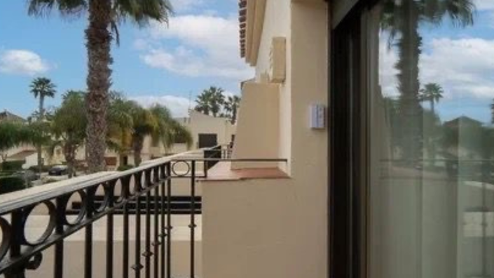 Image No.20-2 Bed Apartment for sale