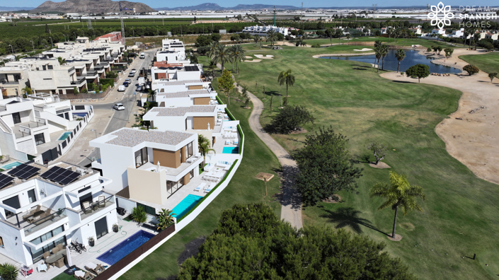 Image No.10-3 Bed House for sale