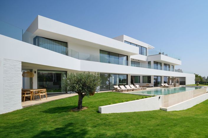 Image No.19-7 Bed House for sale